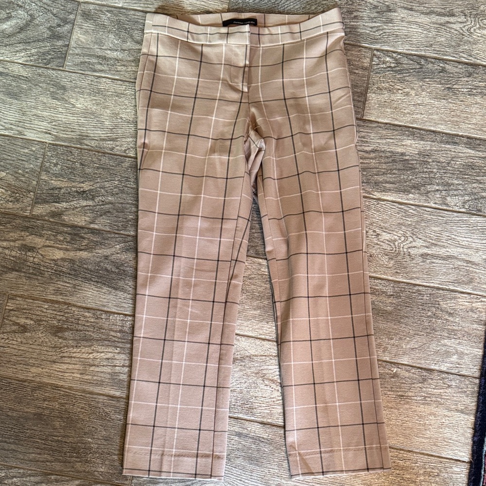 Amanda & Chelsea Beige Checkered Trousers